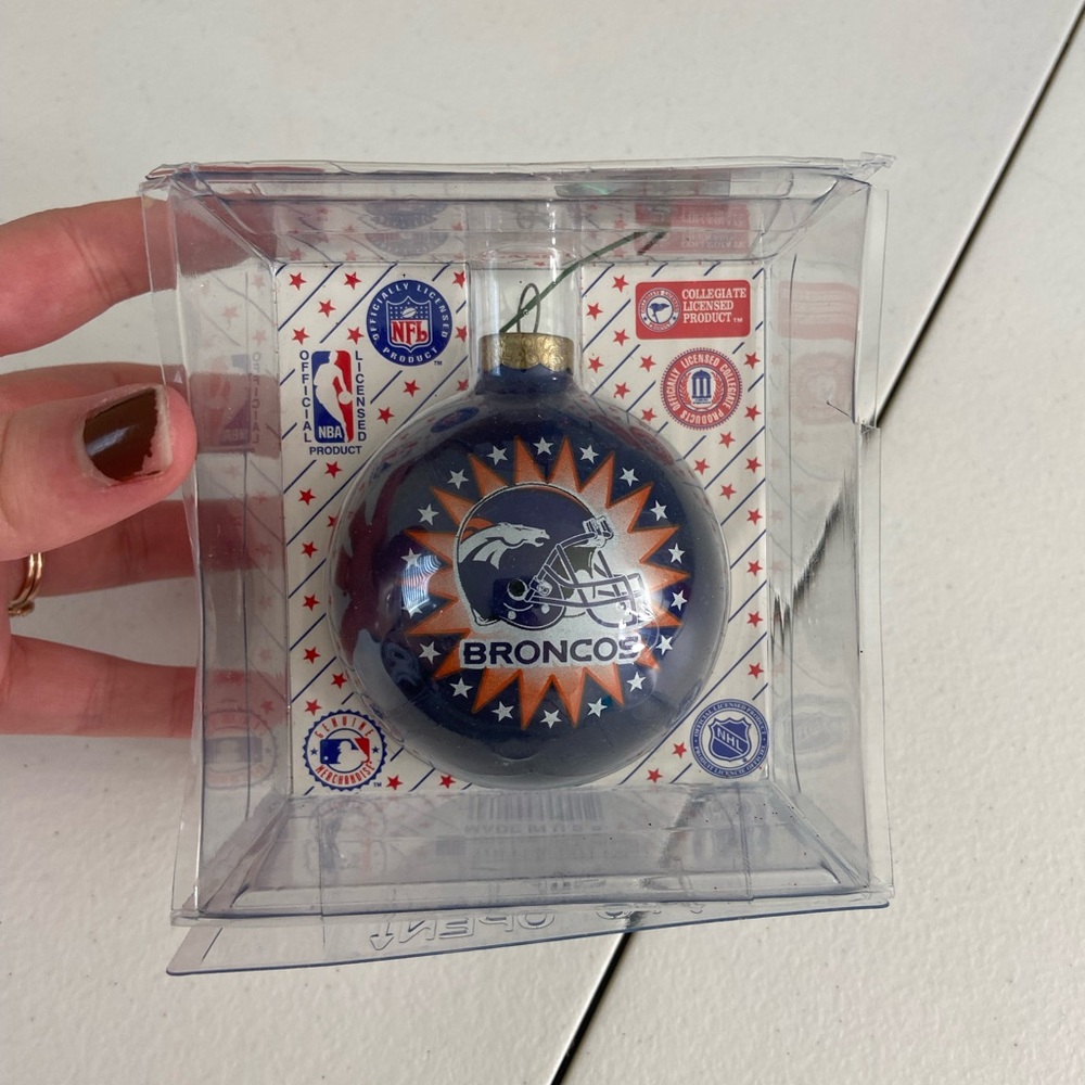 EUC‎ NFL Denver Broncos Christmas holiday ornament football decor collectible